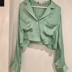 ZARA cropped V-neck button down top